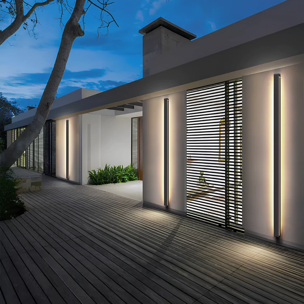 Linear Luxe™ Outdoor Sconce - Image 4