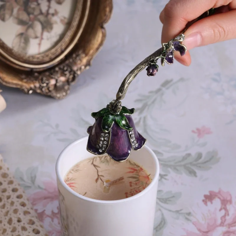Velisse⢠Candle Snuffer - Image 10