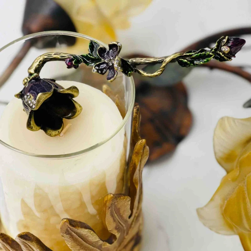 Velisse⢠Candle Snuffer - Image 15
