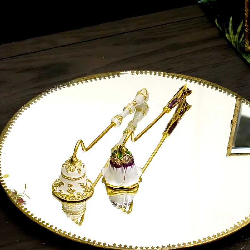 Velisse⢠Candle Snuffer - Image 18